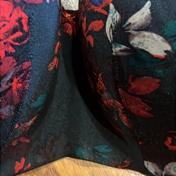 Cacique underwire lightly lined balconette floral 46C - Picture 2 of 7